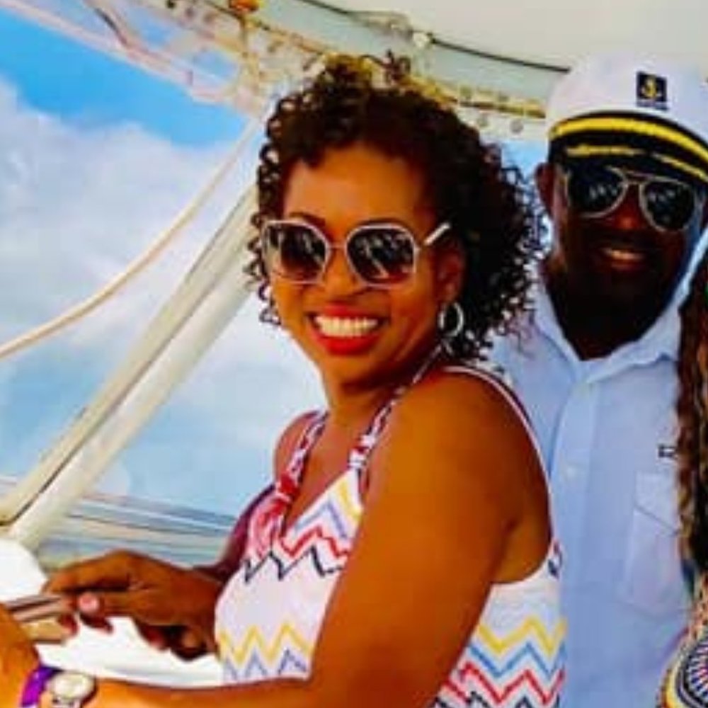 Meet your Posher, Crys